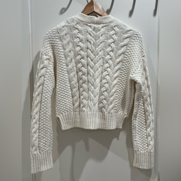 NWOT never worn abercrombie cropped cardigan sweater beige w pearl buttons XXS - Picture 2 of 9